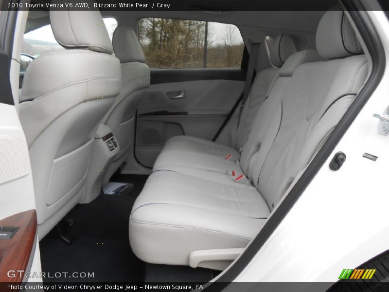 Blizzard White Pearl / Gray 2010 Toyota Venza V6 AWD