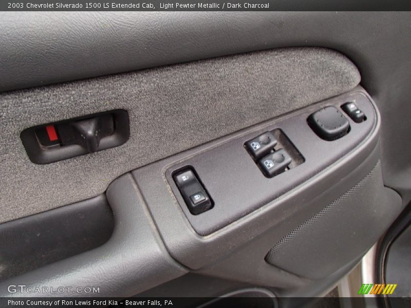 Light Pewter Metallic / Dark Charcoal 2003 Chevrolet Silverado 1500 LS Extended Cab