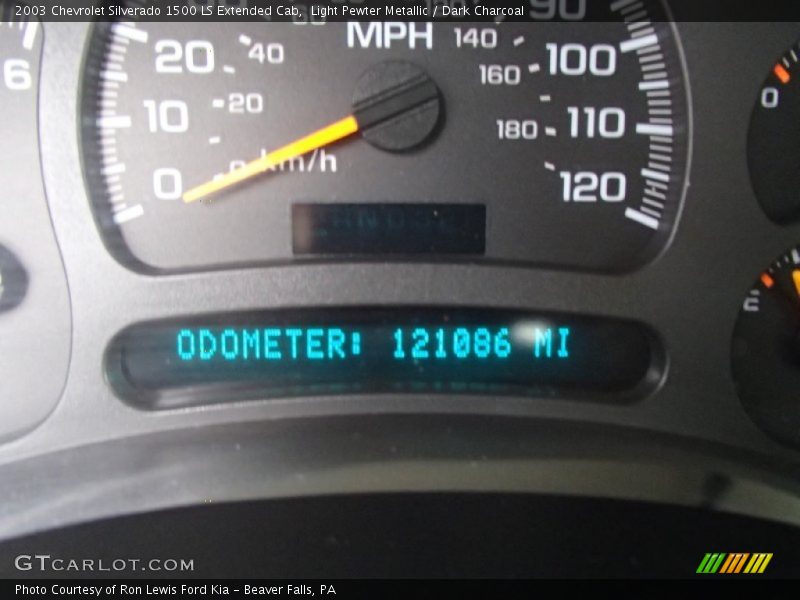 Light Pewter Metallic / Dark Charcoal 2003 Chevrolet Silverado 1500 LS Extended Cab