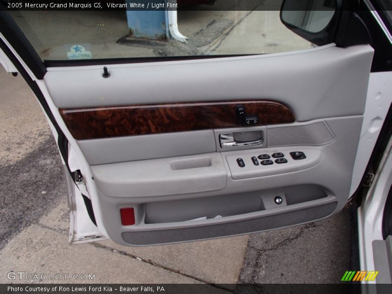 Door Panel of 2005 Grand Marquis GS