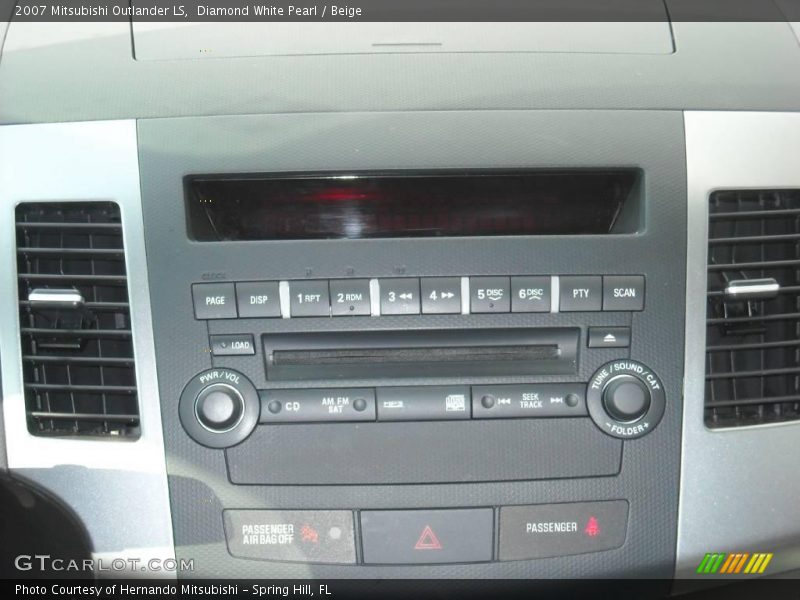 Diamond White Pearl / Beige 2007 Mitsubishi Outlander LS