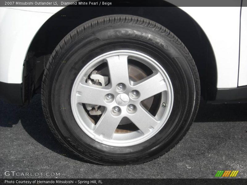 Diamond White Pearl / Beige 2007 Mitsubishi Outlander LS