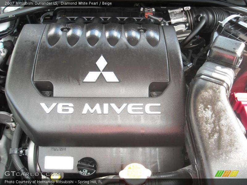 Diamond White Pearl / Beige 2007 Mitsubishi Outlander LS
