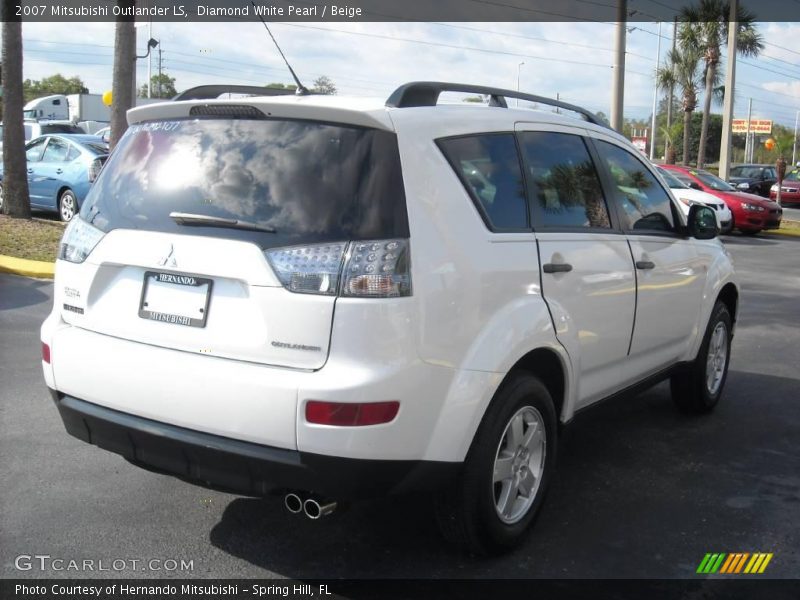 Diamond White Pearl / Beige 2007 Mitsubishi Outlander LS