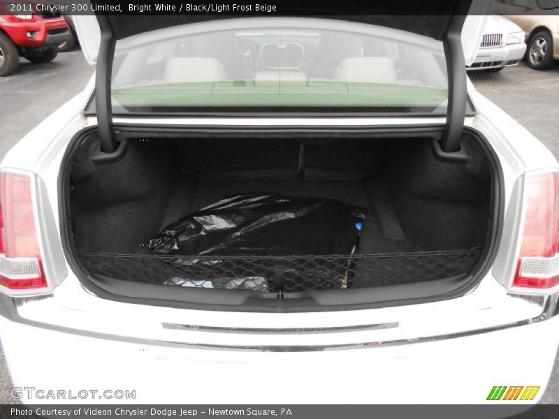 Bright White / Black/Light Frost Beige 2011 Chrysler 300 Limited