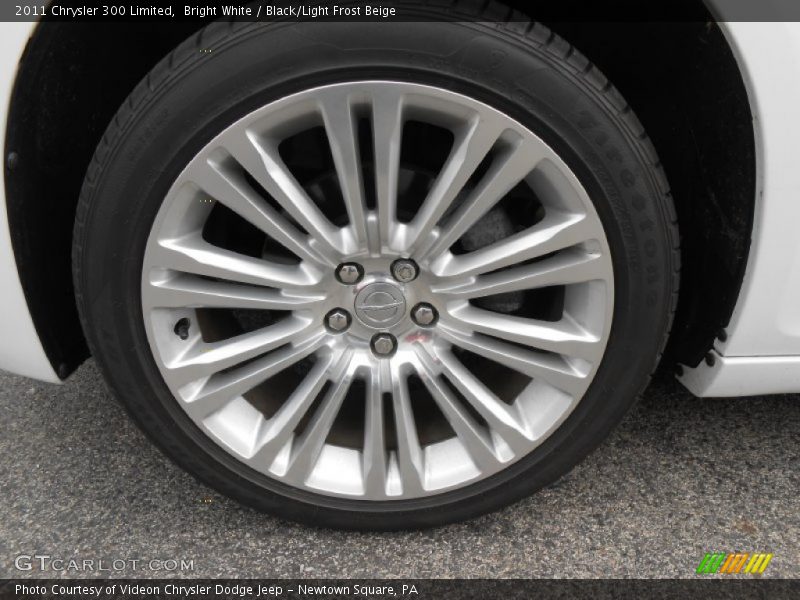 Bright White / Black/Light Frost Beige 2011 Chrysler 300 Limited