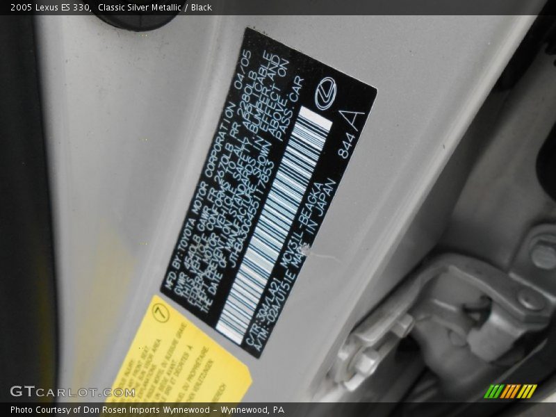 Classic Silver Metallic / Black 2005 Lexus ES 330
