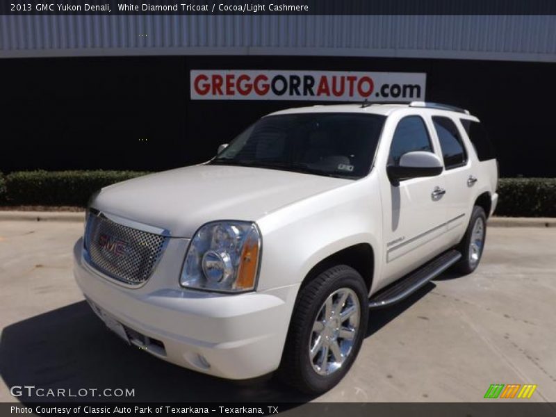 White Diamond Tricoat / Cocoa/Light Cashmere 2013 GMC Yukon Denali