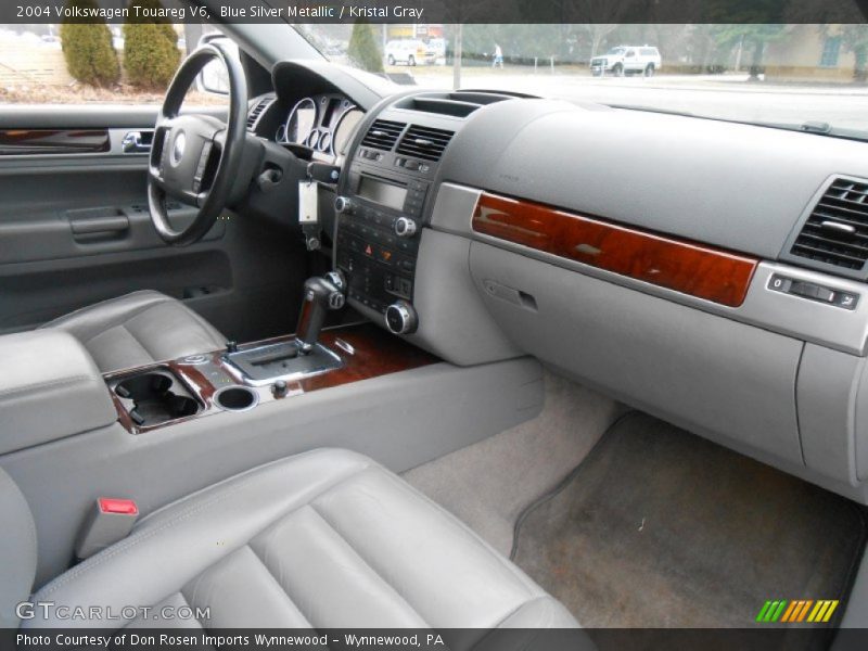 Dashboard of 2004 Touareg V6