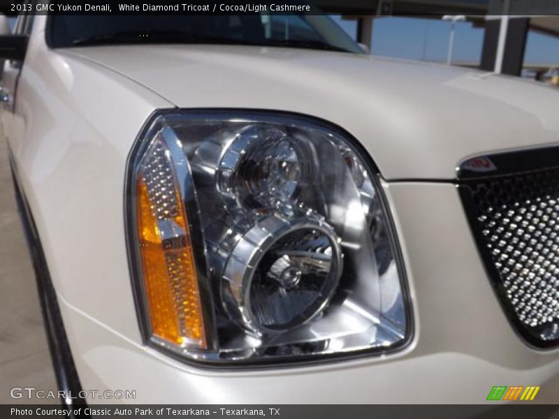 White Diamond Tricoat / Cocoa/Light Cashmere 2013 GMC Yukon Denali