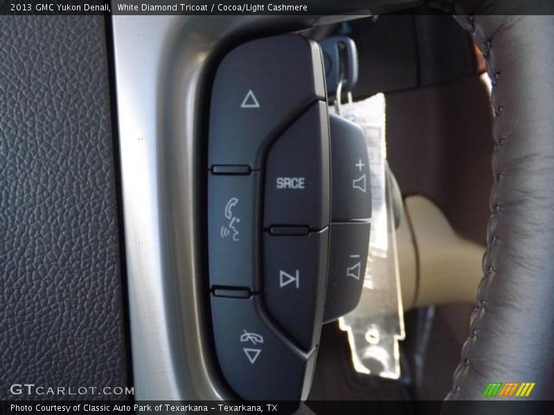 White Diamond Tricoat / Cocoa/Light Cashmere 2013 GMC Yukon Denali