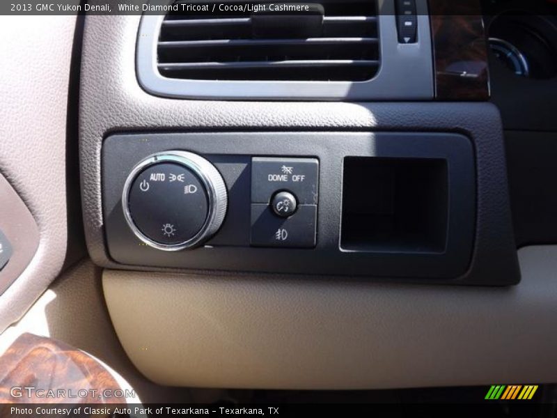 White Diamond Tricoat / Cocoa/Light Cashmere 2013 GMC Yukon Denali