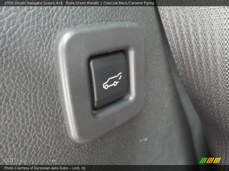Stone Green Metallic / Charcoal Black/Caramel Piping 2008 Lincoln Navigator Luxury 4x4