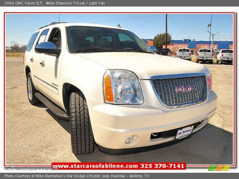 White Diamond Tricoat / Light Tan 2009 GMC Yukon SLT