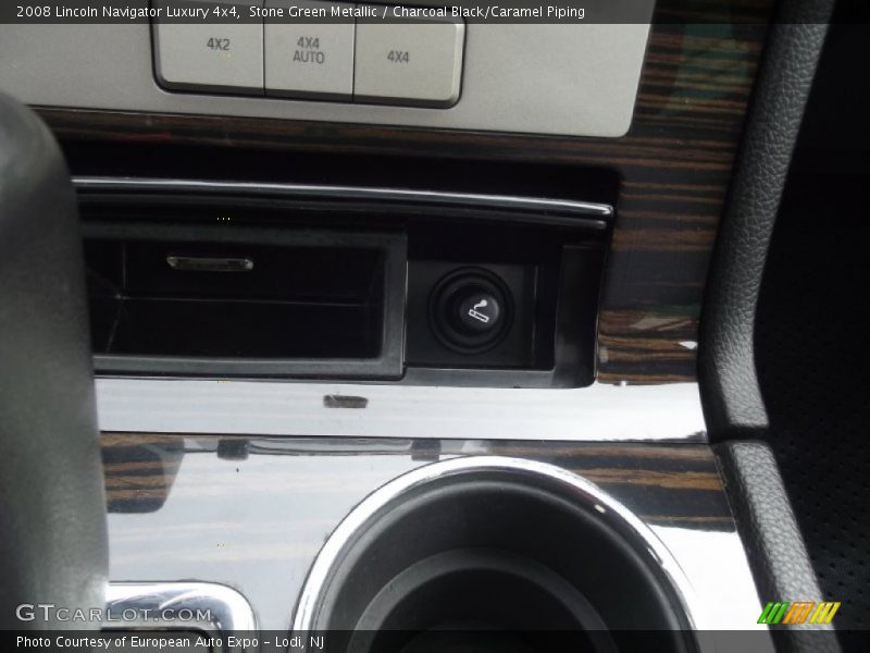 Stone Green Metallic / Charcoal Black/Caramel Piping 2008 Lincoln Navigator Luxury 4x4