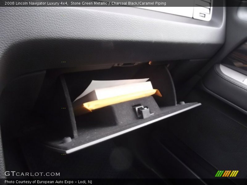 Stone Green Metallic / Charcoal Black/Caramel Piping 2008 Lincoln Navigator Luxury 4x4