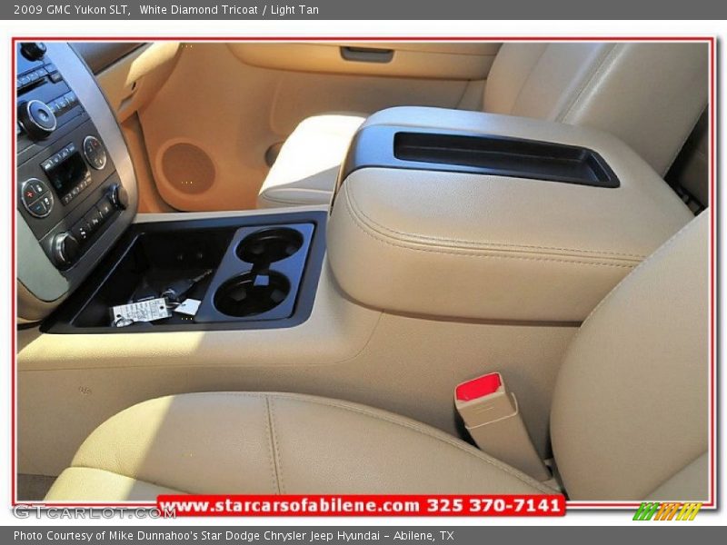 White Diamond Tricoat / Light Tan 2009 GMC Yukon SLT
