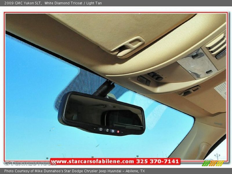 White Diamond Tricoat / Light Tan 2009 GMC Yukon SLT