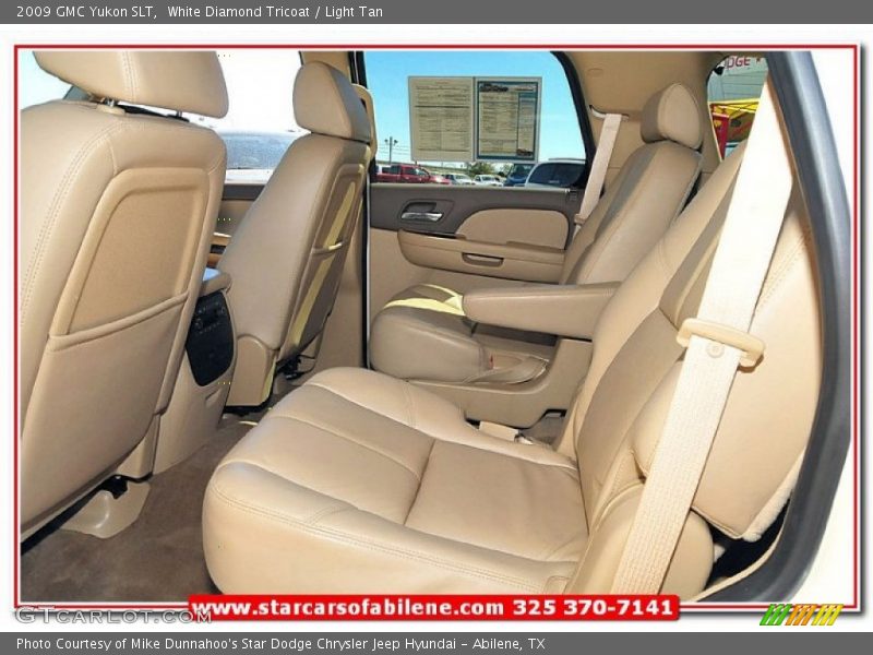 White Diamond Tricoat / Light Tan 2009 GMC Yukon SLT