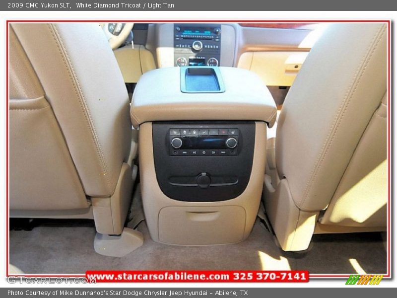 White Diamond Tricoat / Light Tan 2009 GMC Yukon SLT