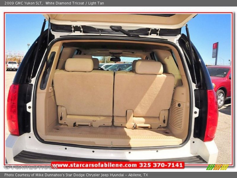 White Diamond Tricoat / Light Tan 2009 GMC Yukon SLT