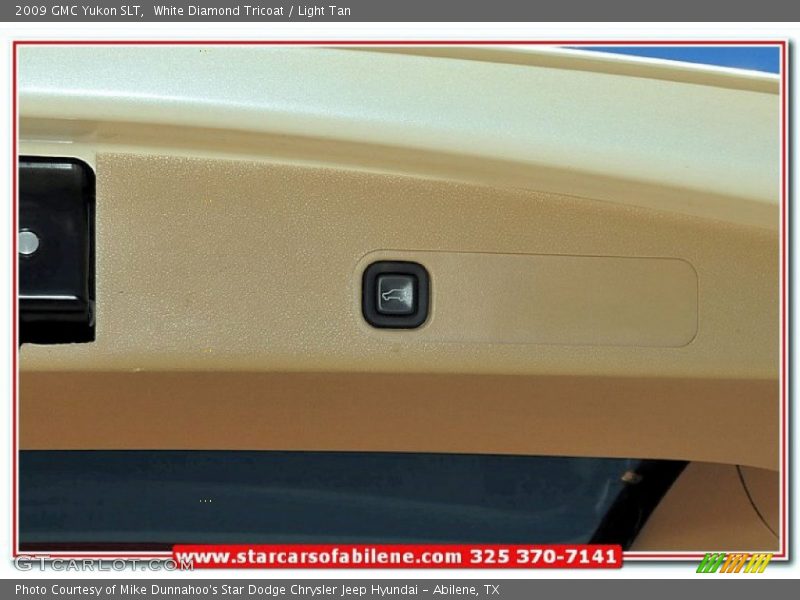 White Diamond Tricoat / Light Tan 2009 GMC Yukon SLT