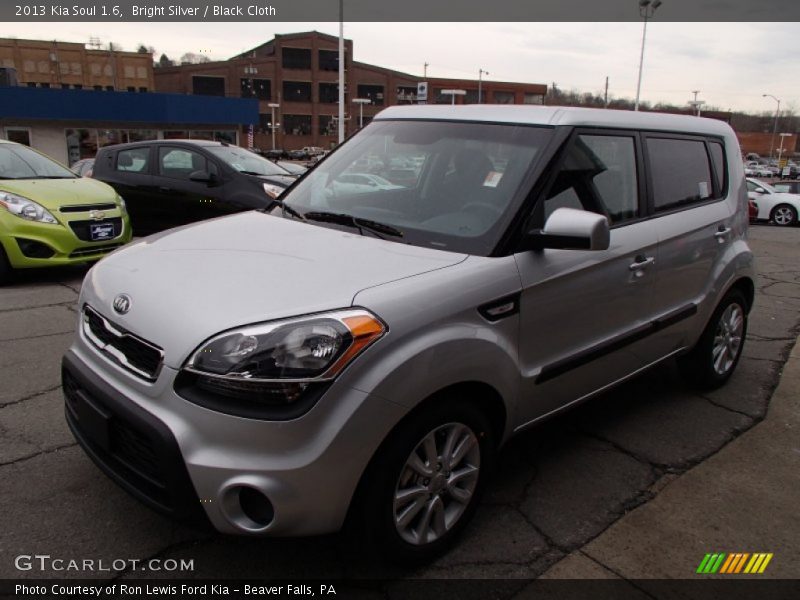Bright Silver / Black Cloth 2013 Kia Soul 1.6