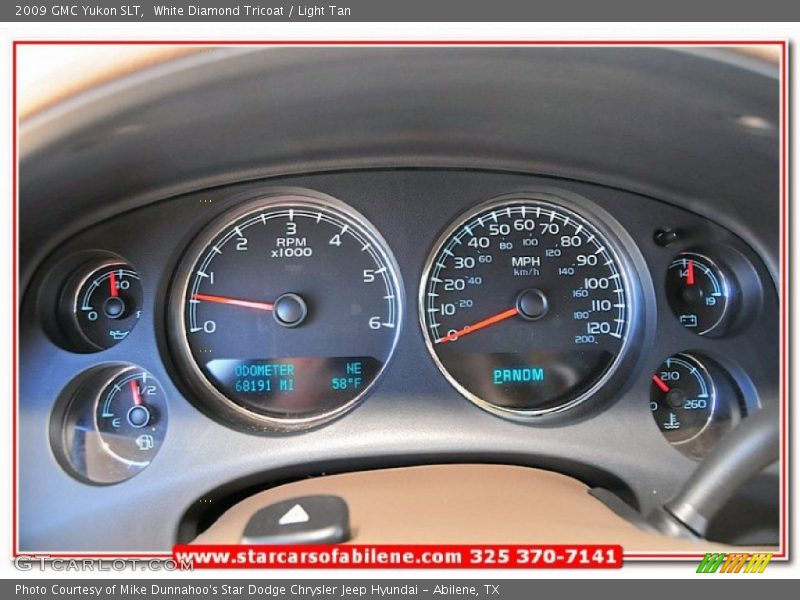 White Diamond Tricoat / Light Tan 2009 GMC Yukon SLT