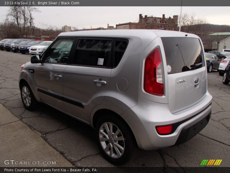 Bright Silver / Black Cloth 2013 Kia Soul 1.6