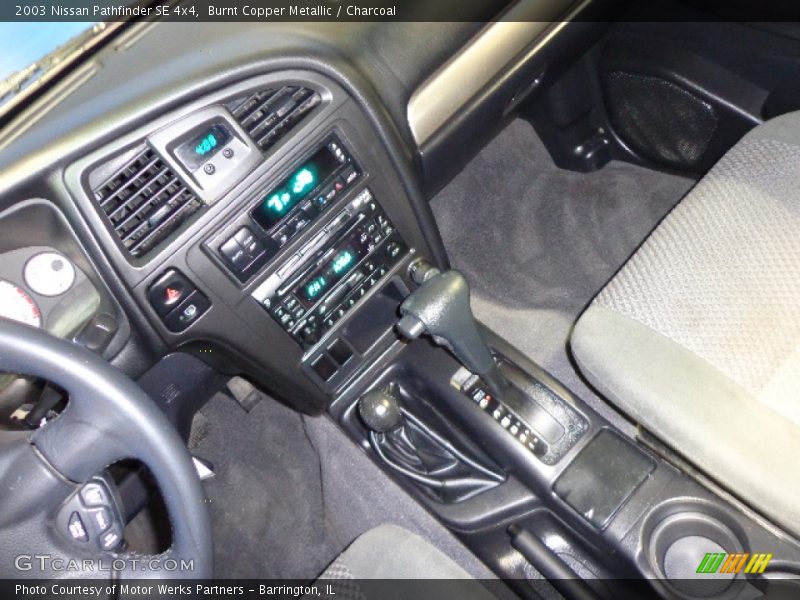 Burnt Copper Metallic / Charcoal 2003 Nissan Pathfinder SE 4x4