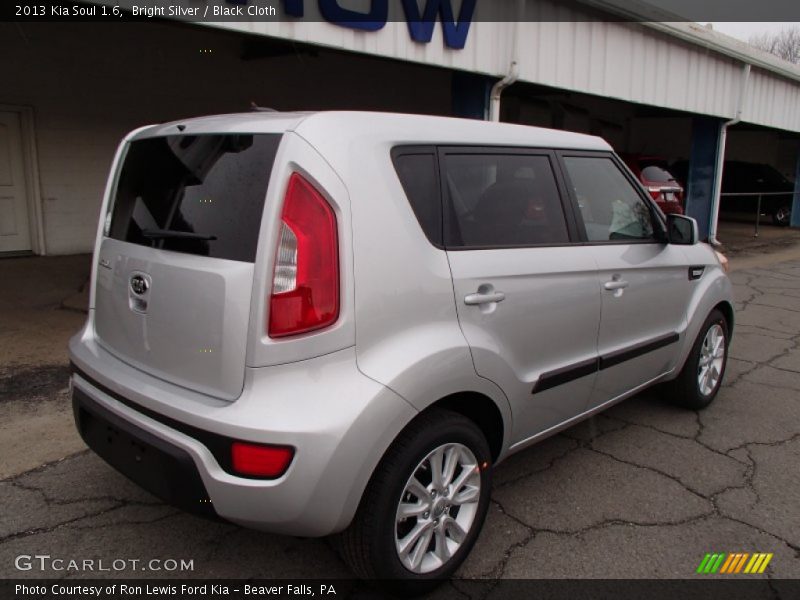 Bright Silver / Black Cloth 2013 Kia Soul 1.6