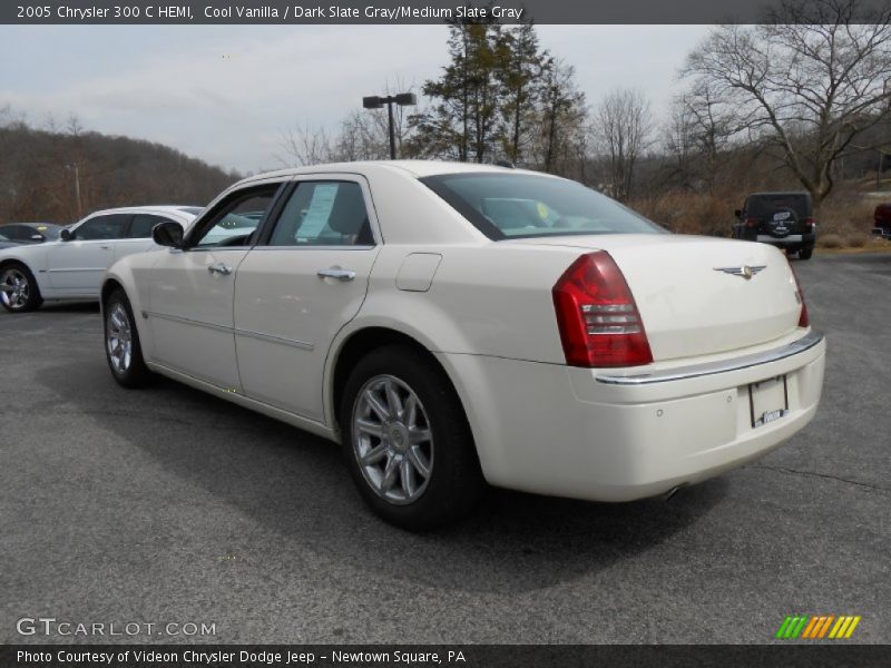 Cool Vanilla / Dark Slate Gray/Medium Slate Gray 2005 Chrysler 300 C HEMI