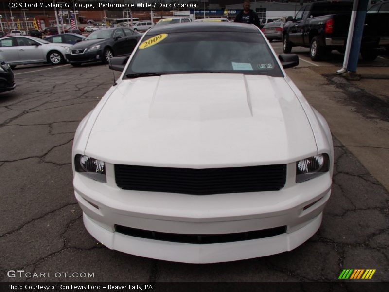 Performance White / Dark Charcoal 2009 Ford Mustang GT Coupe