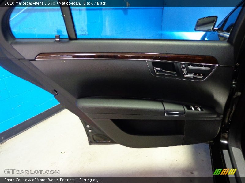 Black / Black 2010 Mercedes-Benz S 550 4Matic Sedan