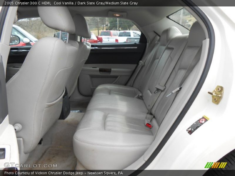 Cool Vanilla / Dark Slate Gray/Medium Slate Gray 2005 Chrysler 300 C HEMI