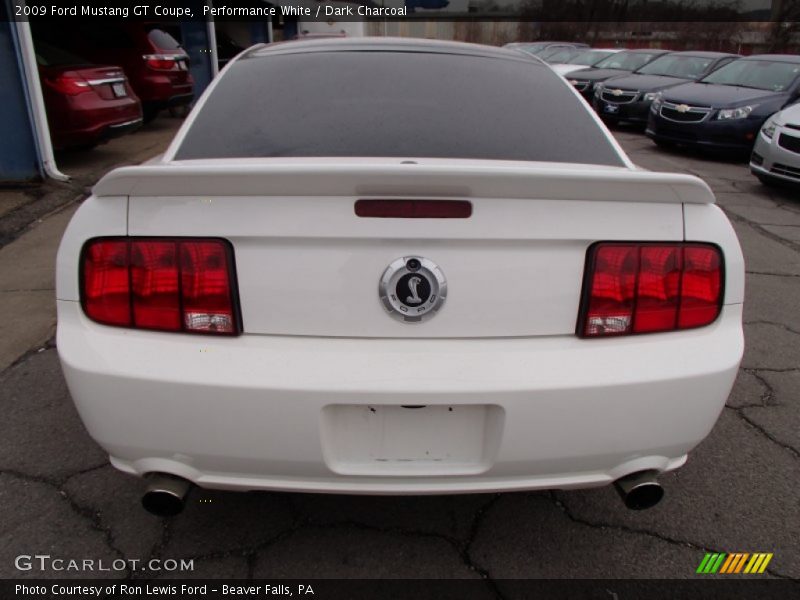 Performance White / Dark Charcoal 2009 Ford Mustang GT Coupe