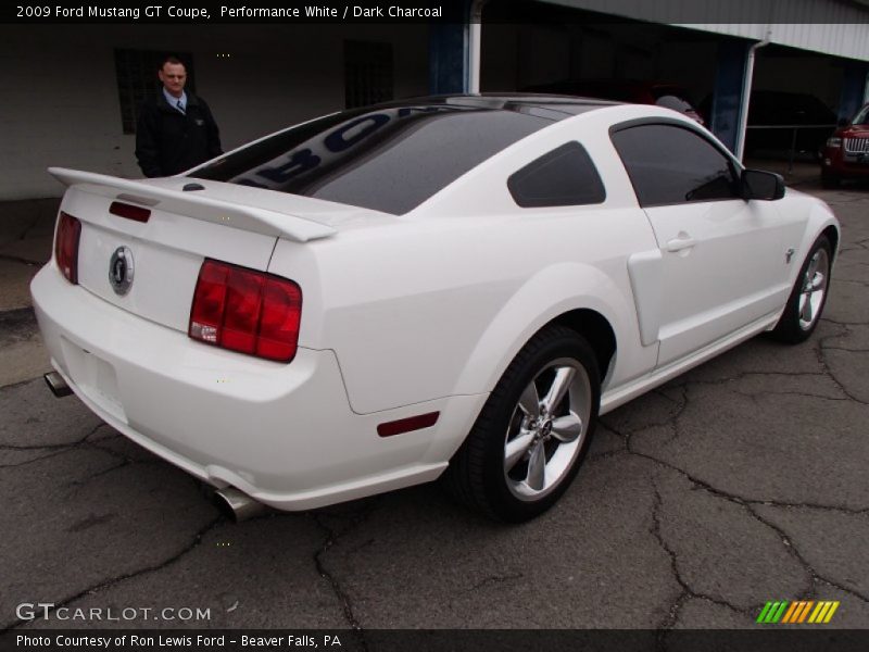 Performance White / Dark Charcoal 2009 Ford Mustang GT Coupe