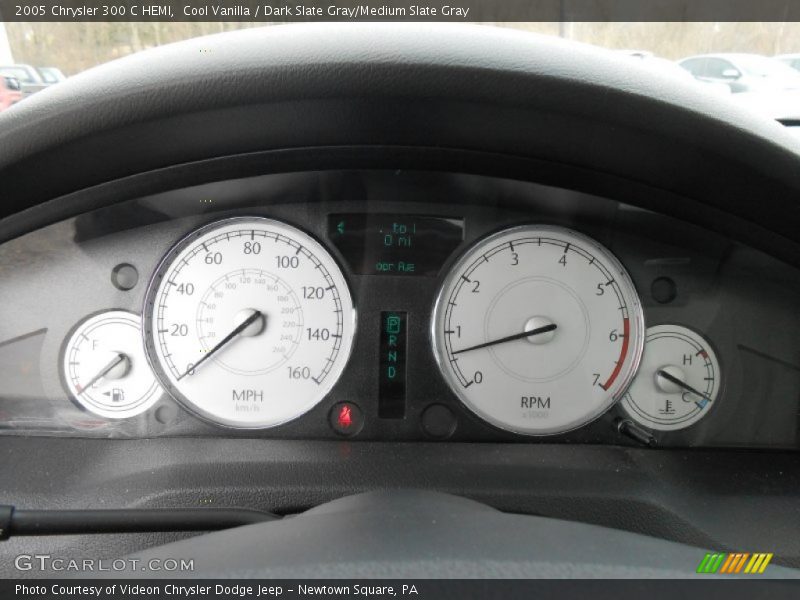 Cool Vanilla / Dark Slate Gray/Medium Slate Gray 2005 Chrysler 300 C HEMI