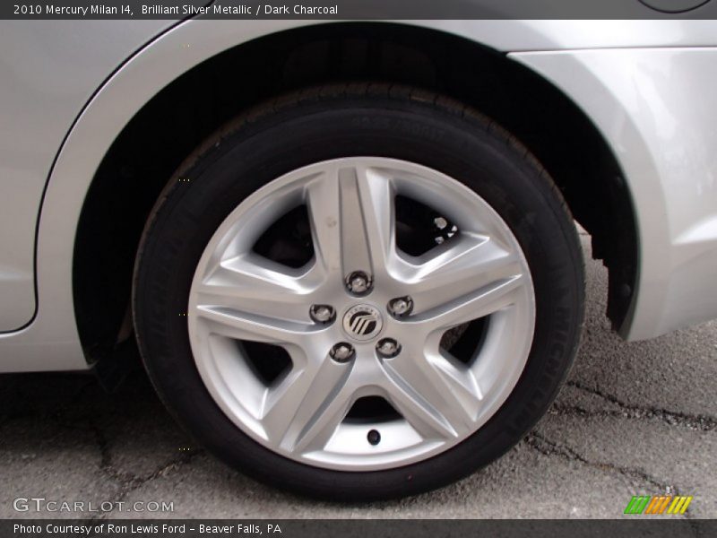 Brilliant Silver Metallic / Dark Charcoal 2010 Mercury Milan I4