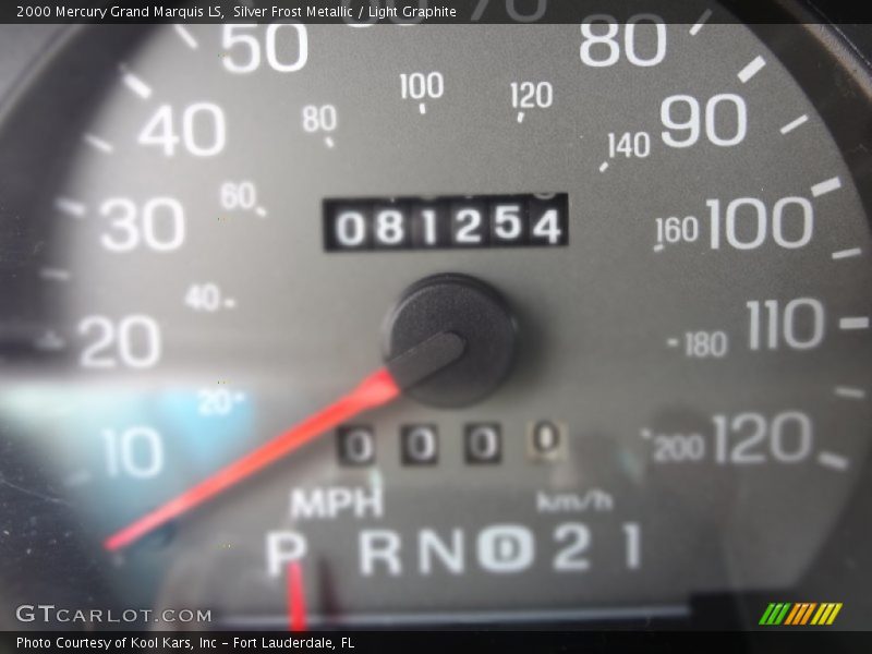 Silver Frost Metallic / Light Graphite 2000 Mercury Grand Marquis LS
