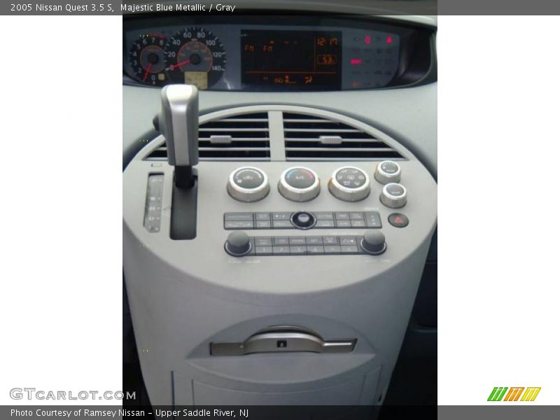 Majestic Blue Metallic / Gray 2005 Nissan Quest 3.5 S