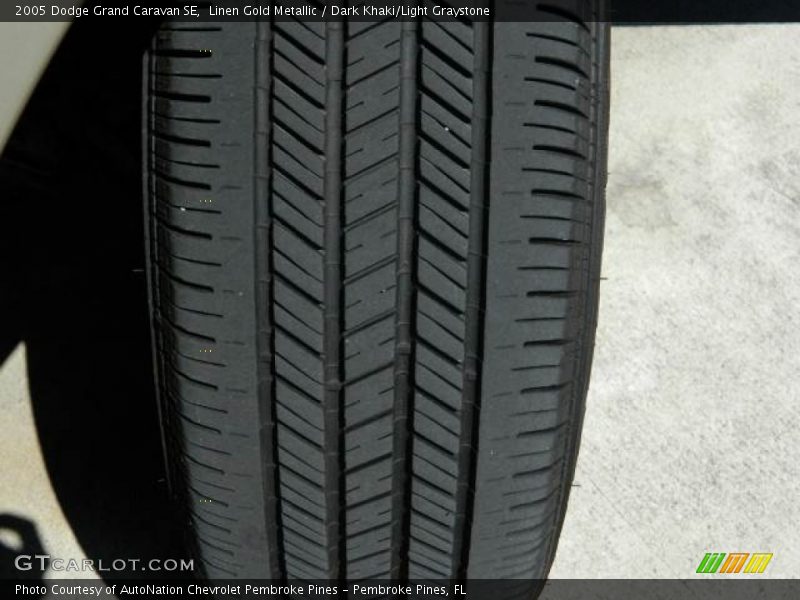 Linen Gold Metallic / Dark Khaki/Light Graystone 2005 Dodge Grand Caravan SE