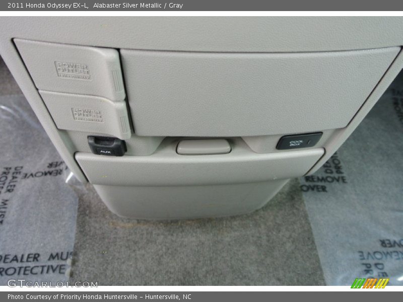 Alabaster Silver Metallic / Gray 2011 Honda Odyssey EX-L