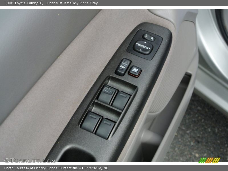 Lunar Mist Metallic / Stone Gray 2006 Toyota Camry LE