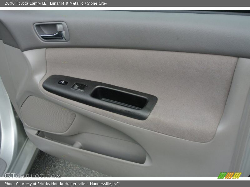 Lunar Mist Metallic / Stone Gray 2006 Toyota Camry LE