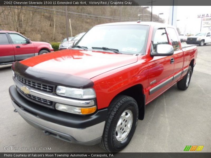 Victory Red / Graphite Gray 2002 Chevrolet Silverado 1500 LS Extended Cab 4x4