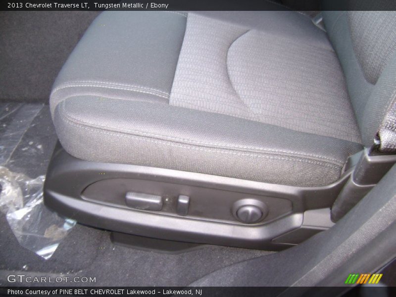 Tungsten Metallic / Ebony 2013 Chevrolet Traverse LT