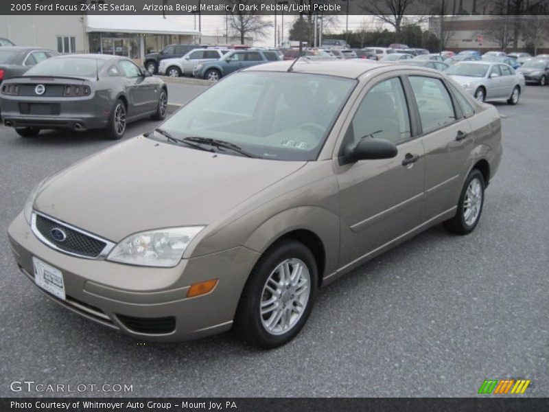 Front 3/4 View of 2005 Focus ZX4 SE Sedan