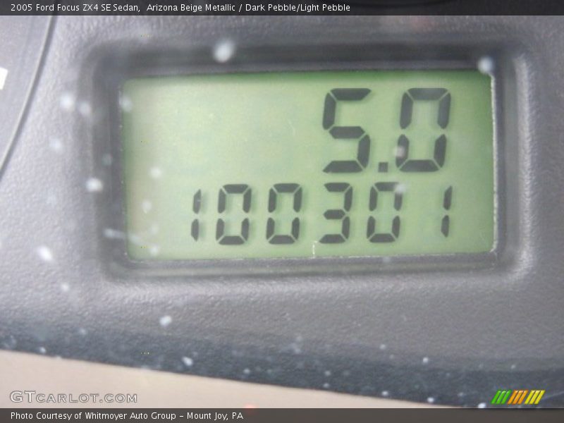 Arizona Beige Metallic / Dark Pebble/Light Pebble 2005 Ford Focus ZX4 SE Sedan