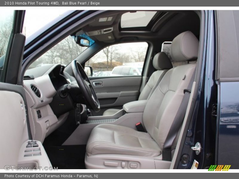 Front Seat of 2010 Pilot Touring 4WD